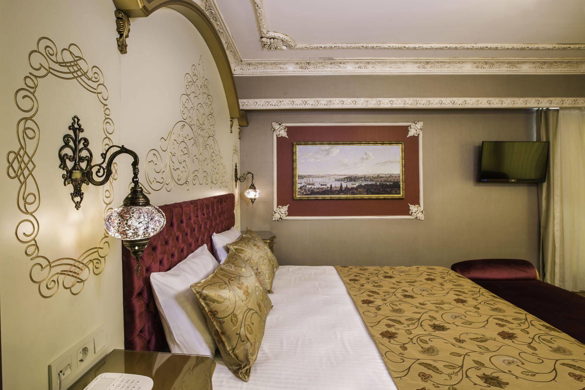 Hotel Phosphorion Estambul Exterior foto A room at the hotel