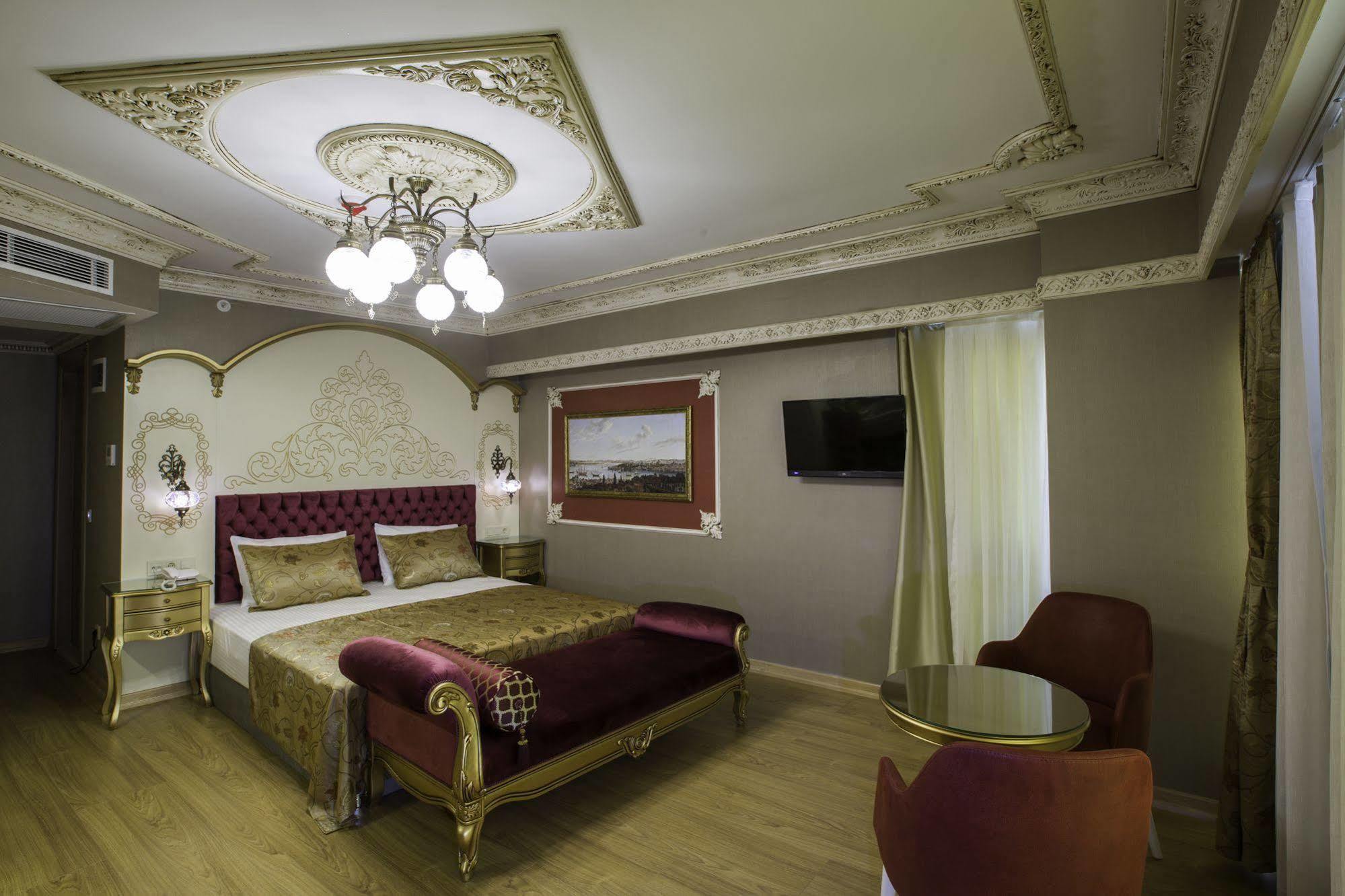 Hotel Phosphorion Estambul Exterior foto A bedroom in the hotel