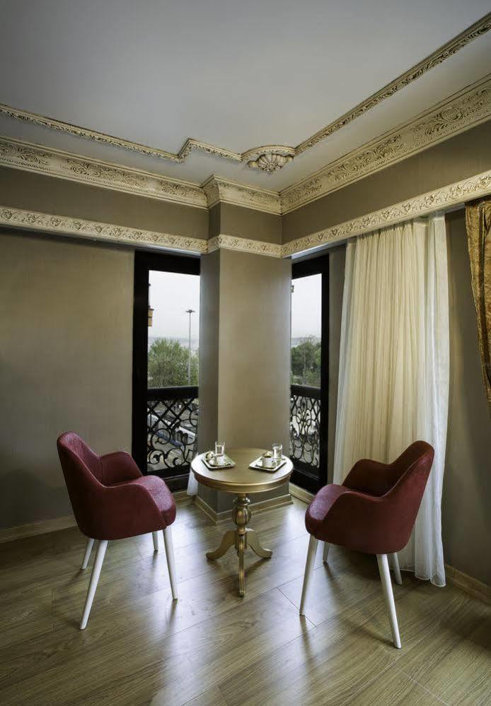Hotel Phosphorion Estambul Exterior foto A room at the hotel